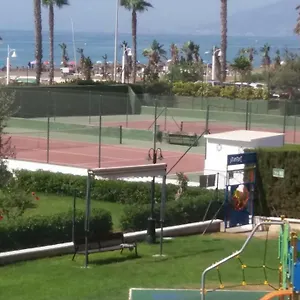 Primera Línea De Playa. Magnífica Urbanizacion , La Cala Del Moral España